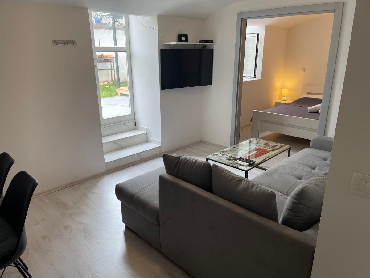 Apartament Rea